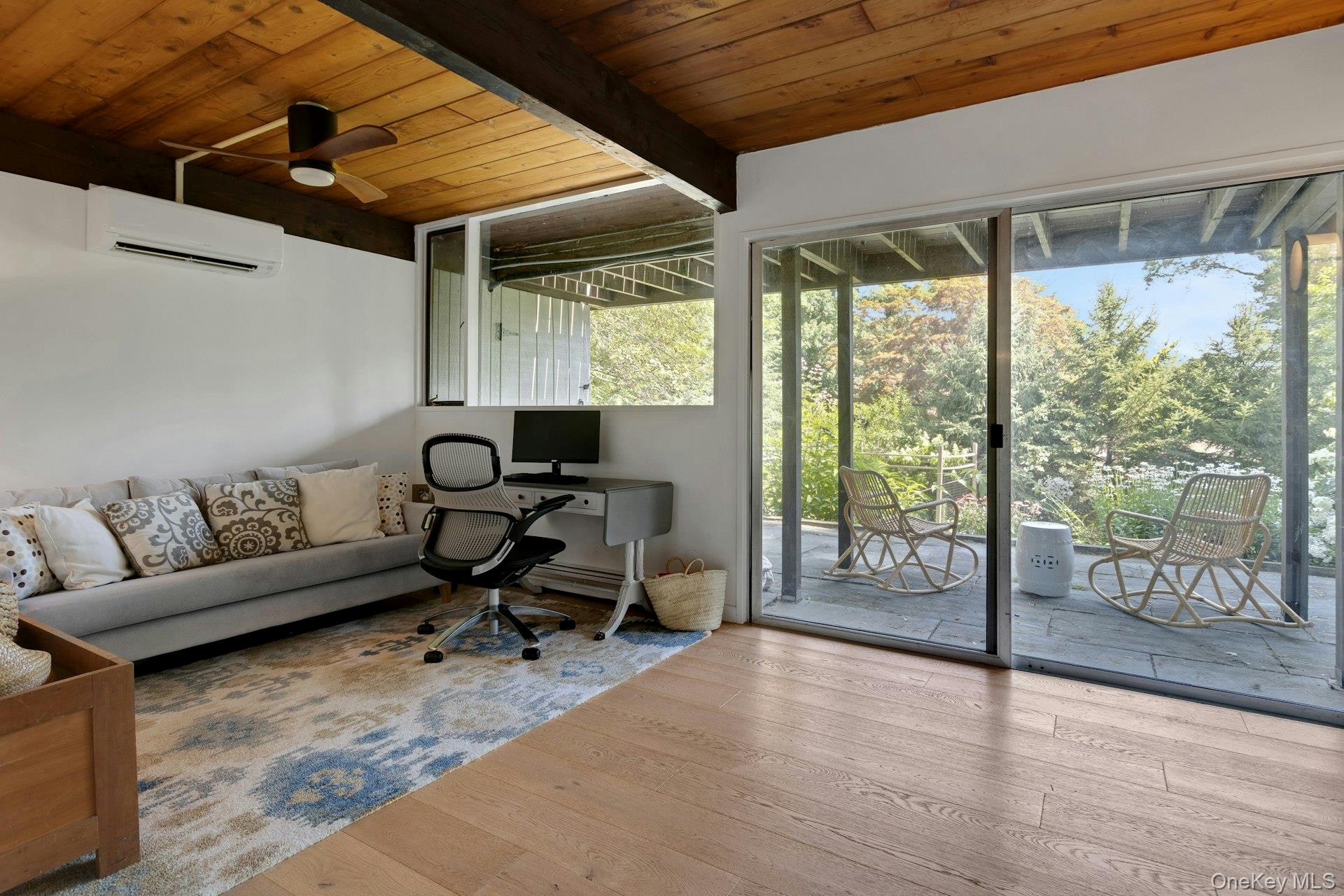 5 Howe Street Property Photo 23