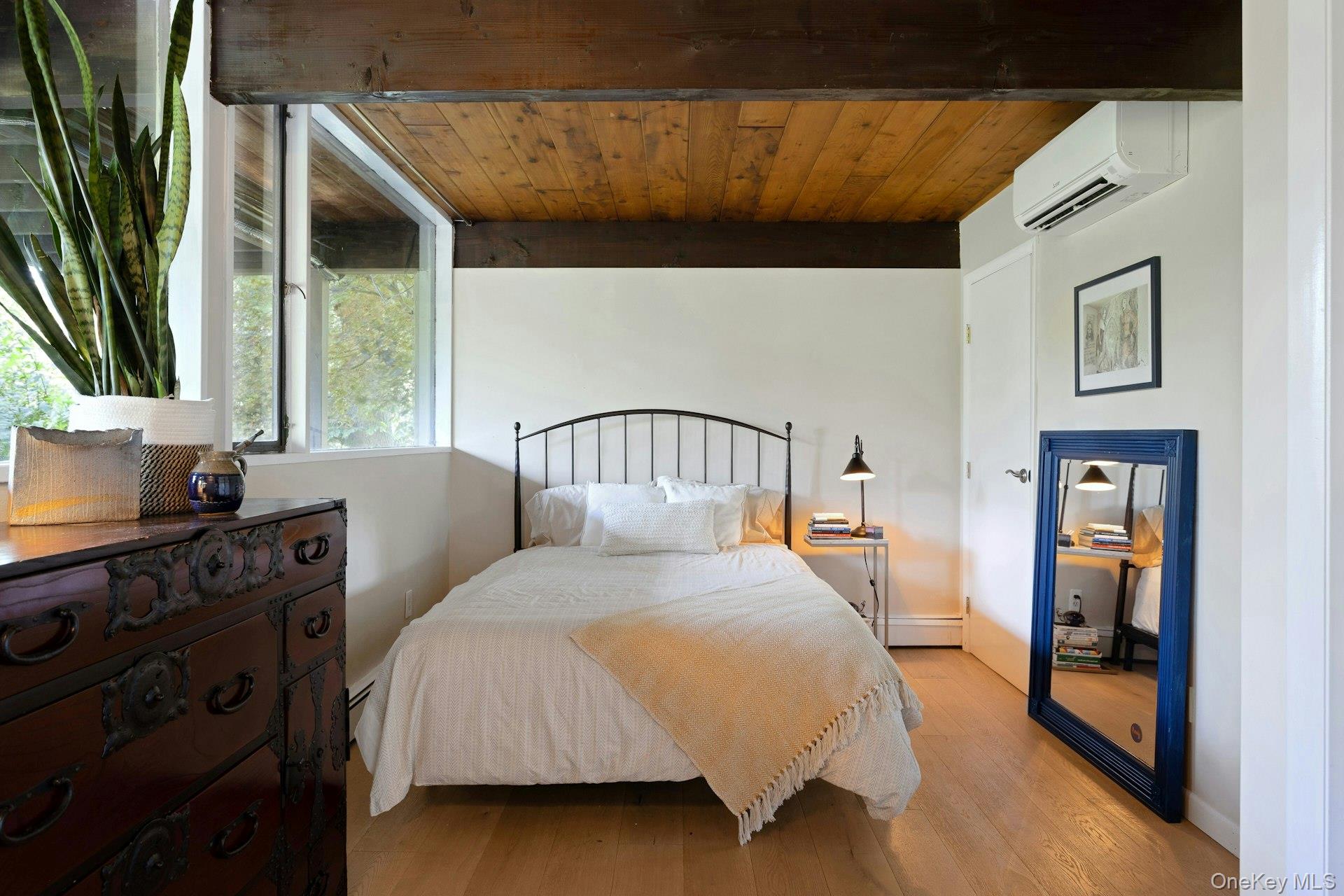 5 Howe Street Property Photo 24