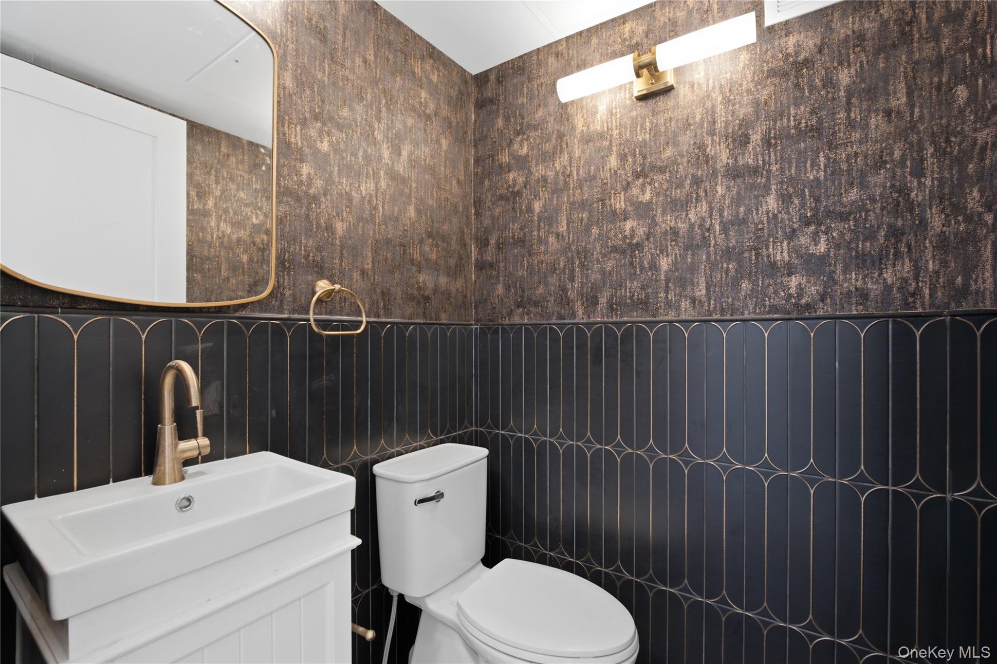 35 South Broadway Duplex Property Photo 8