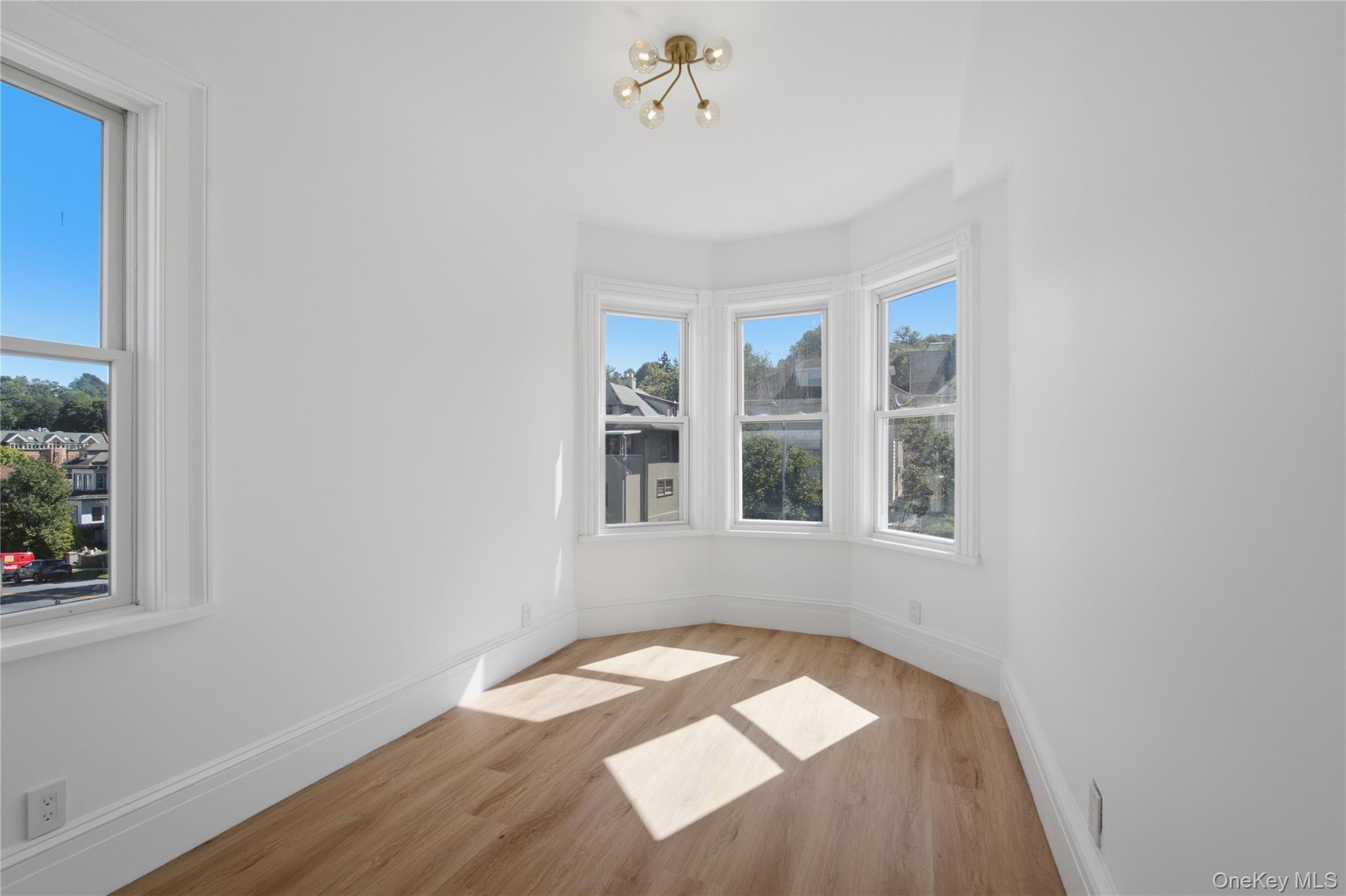 35 South Broadway Duplex Property Photo 14