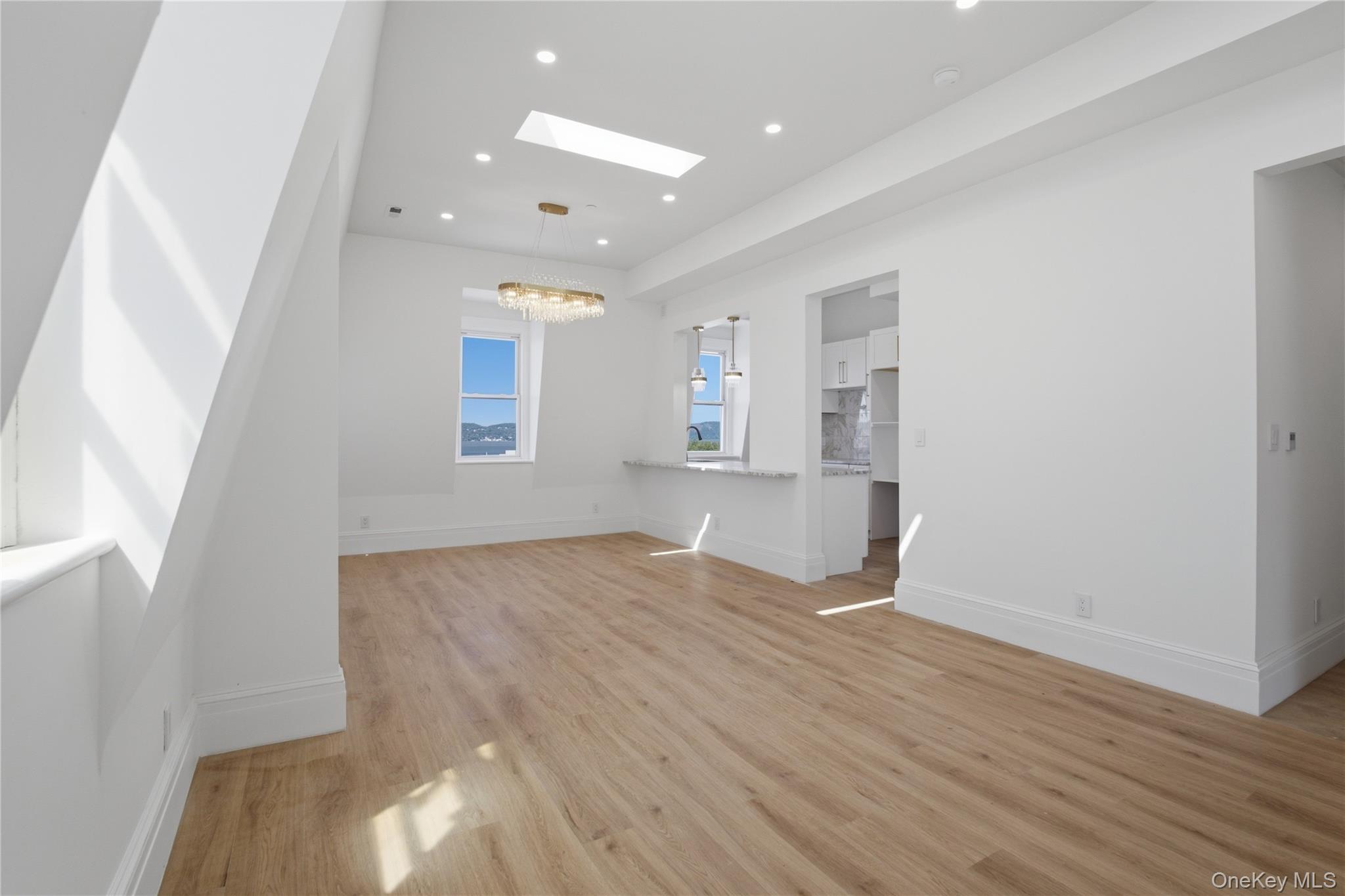 35 South Broadway Duplex Property Photo 25