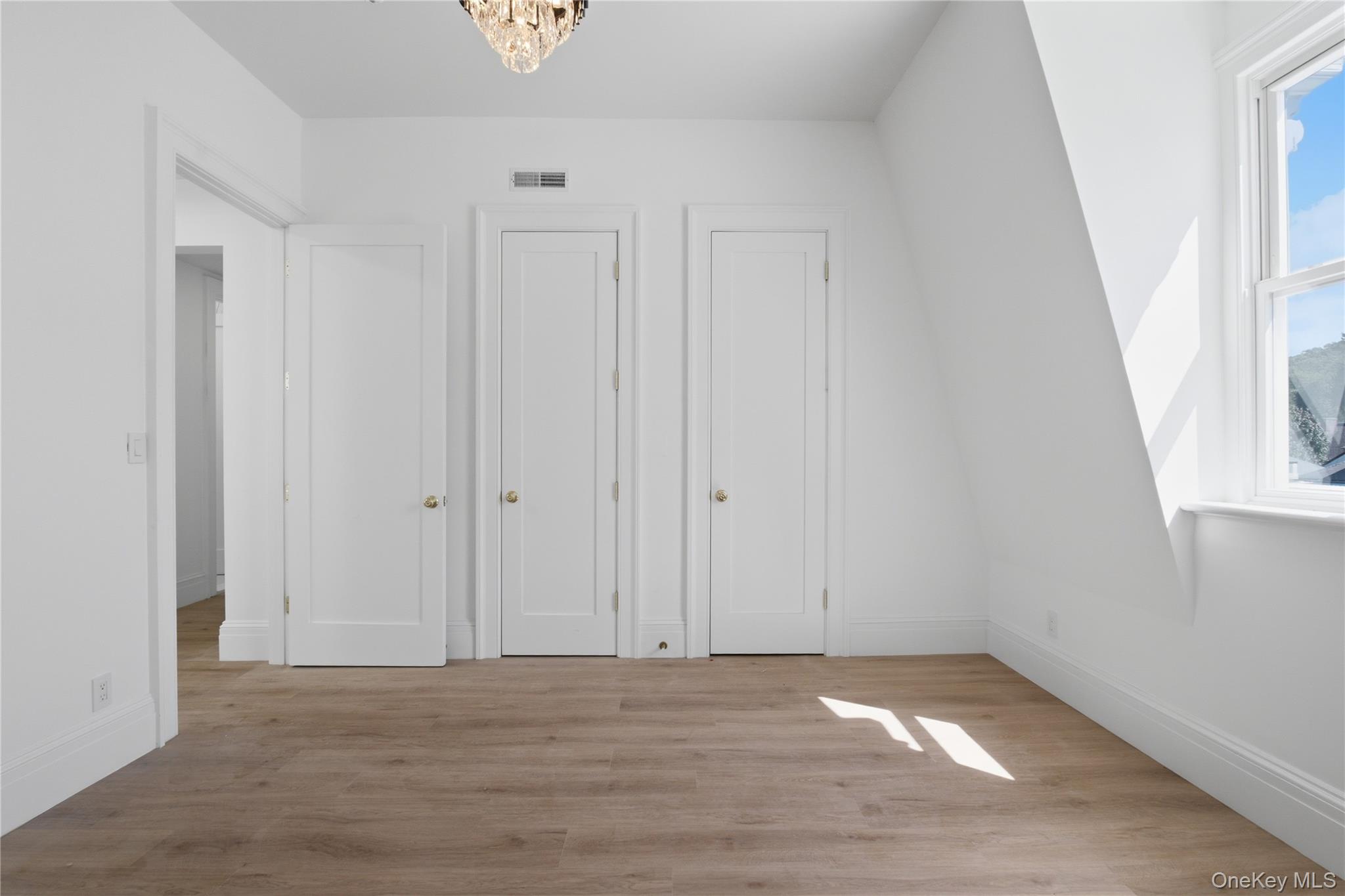 35 South Broadway Duplex Property Photo 26