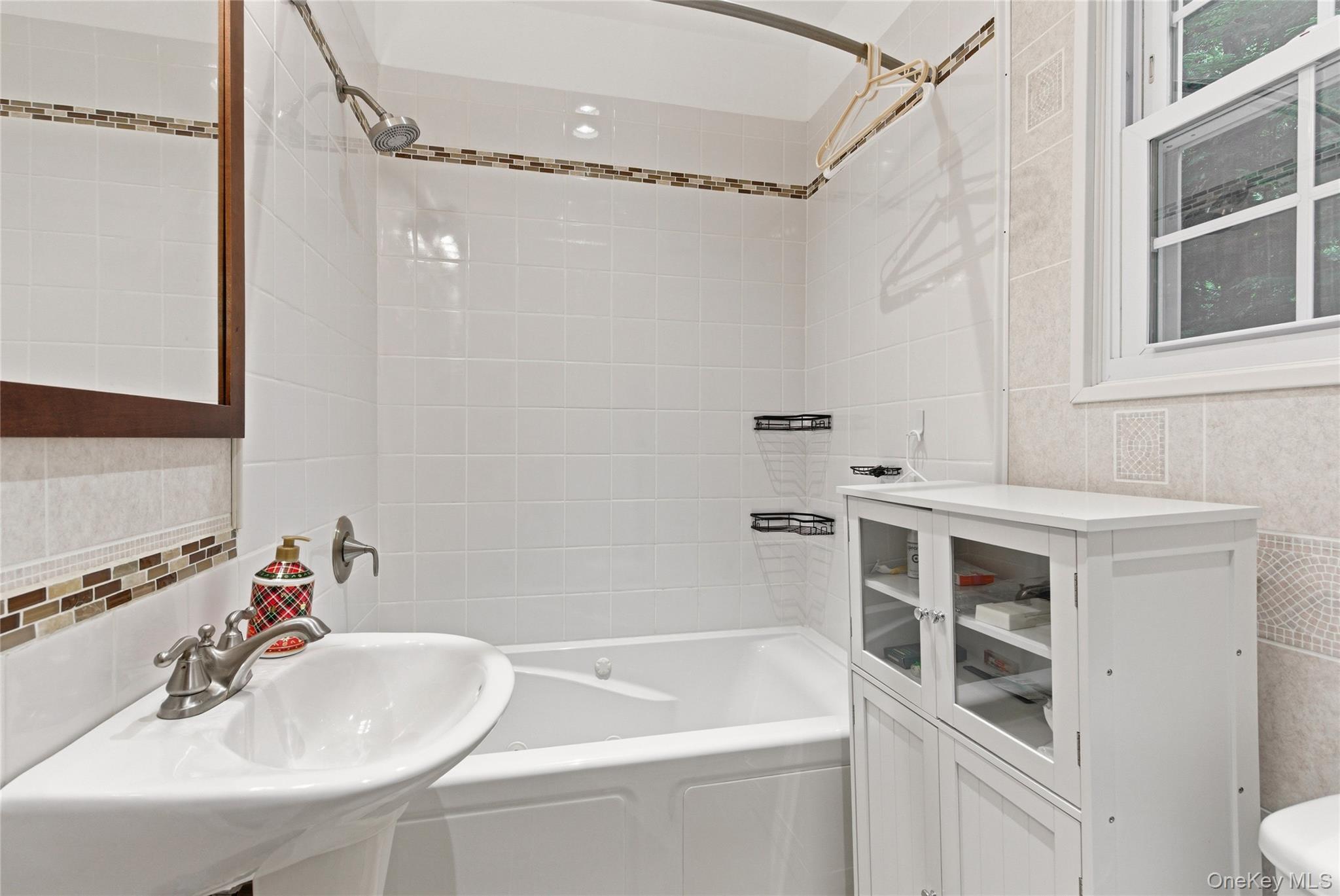 216 Catherine Street Property Photo 18