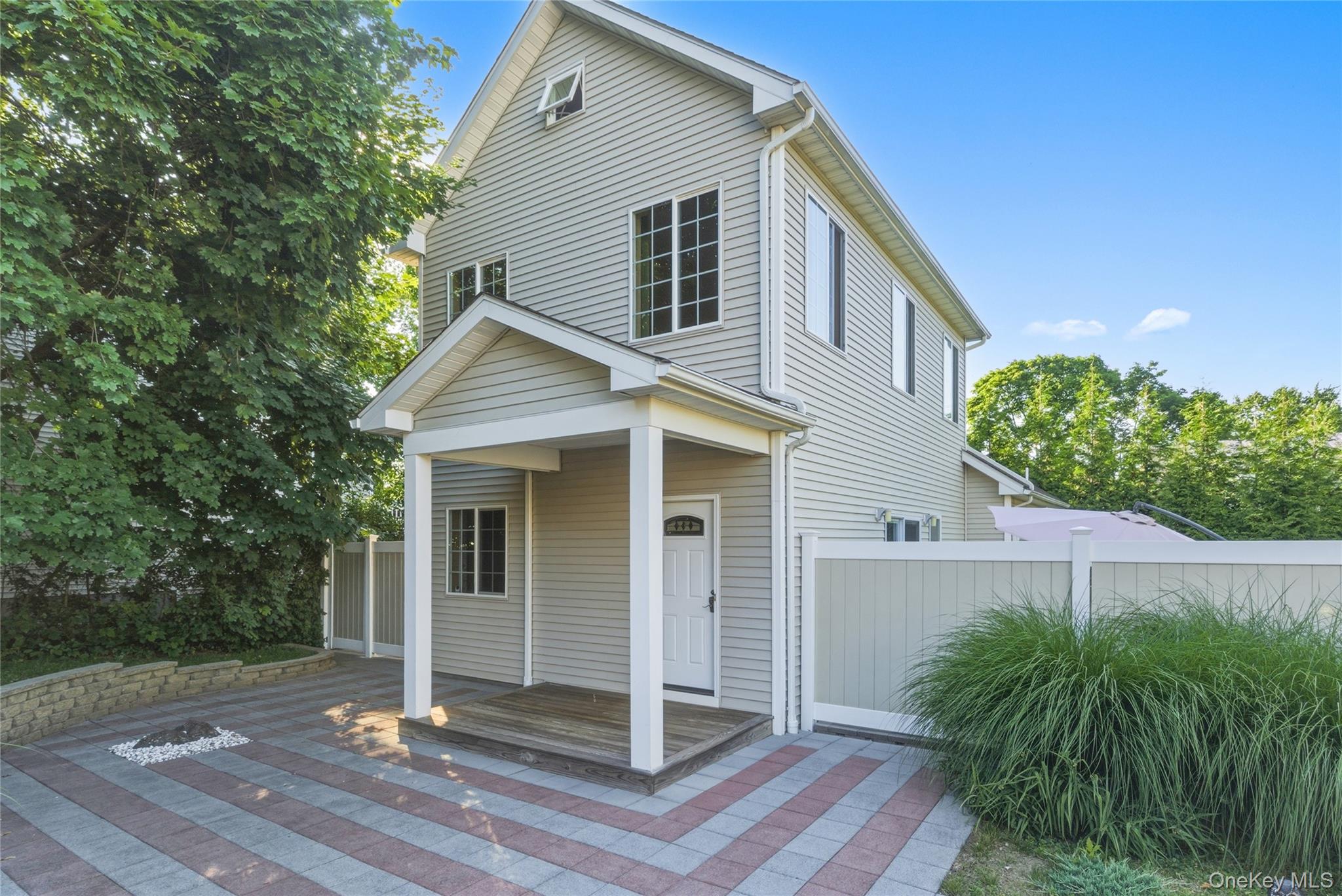216 Catherine Street Property Photo 36