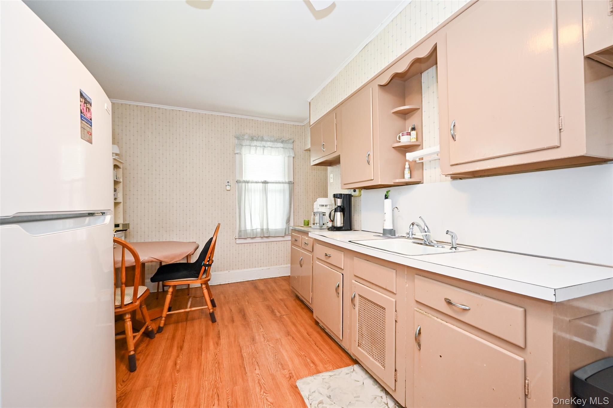 171-37 Courtney Avenue Property Photo 5