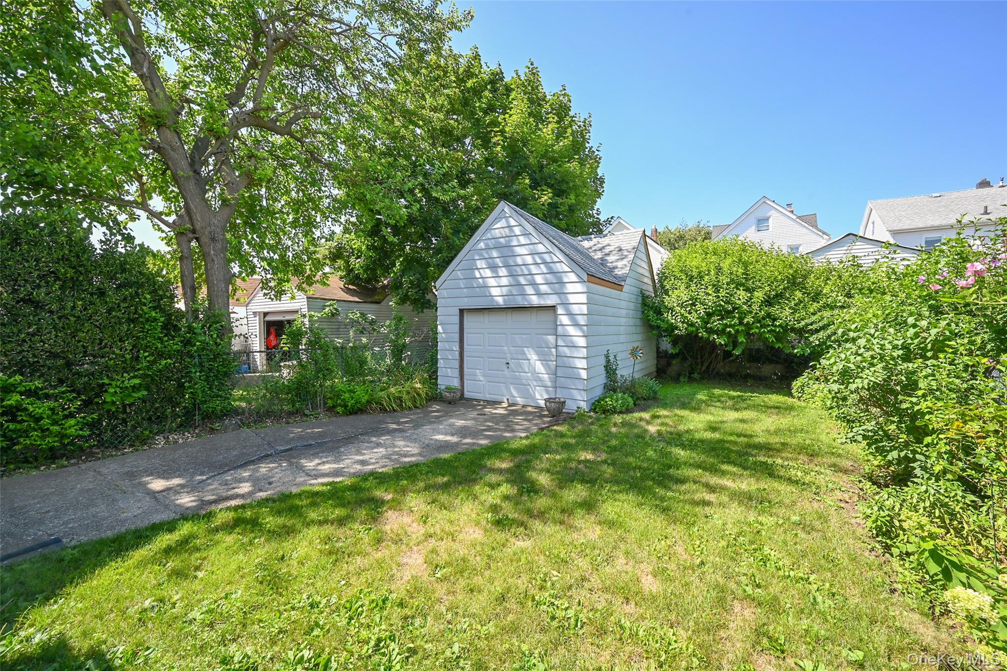 171-37 Courtney Avenue Property Photo 17