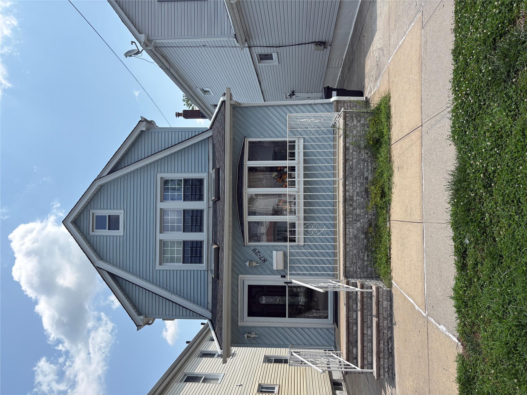 8729 254th Street Property Photo 1