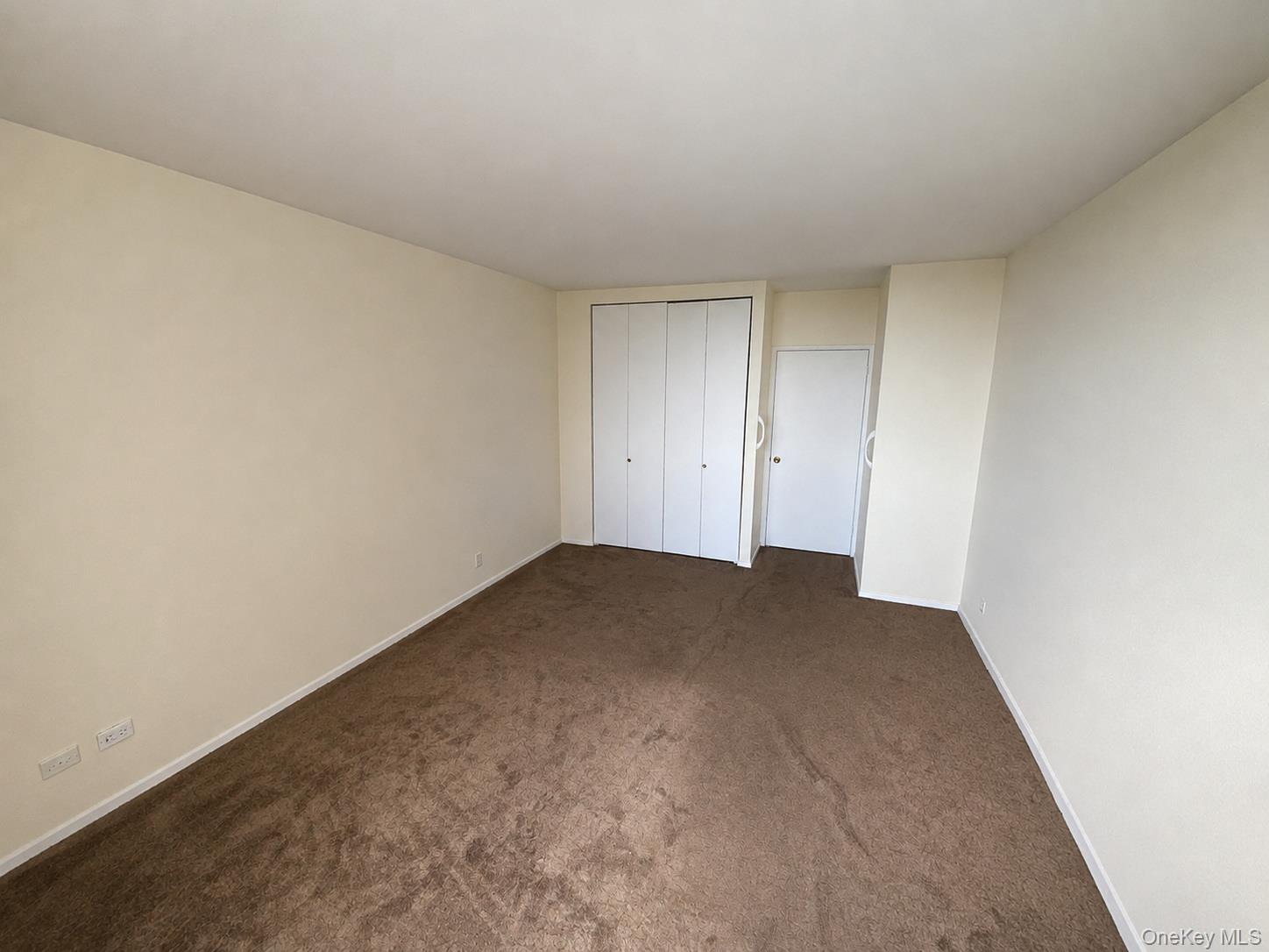 27110 Grand Central Parkway 25y Property Photo 15