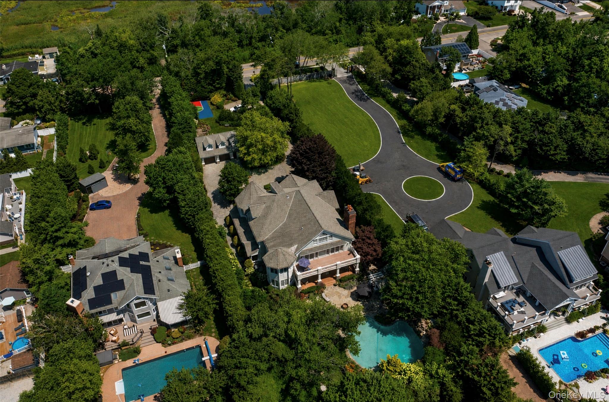 608 Shore Drive Property Photo 4