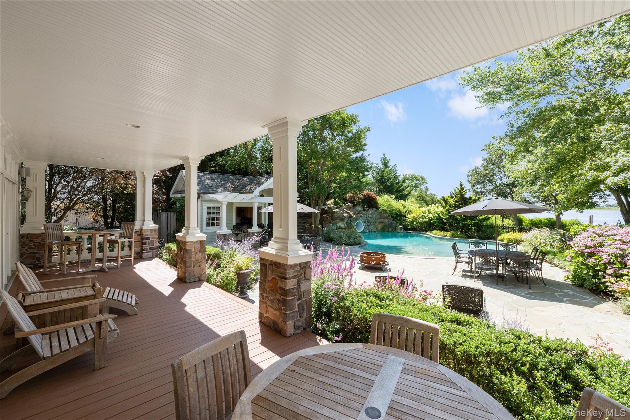 608 Shore Drive Property Photo 11