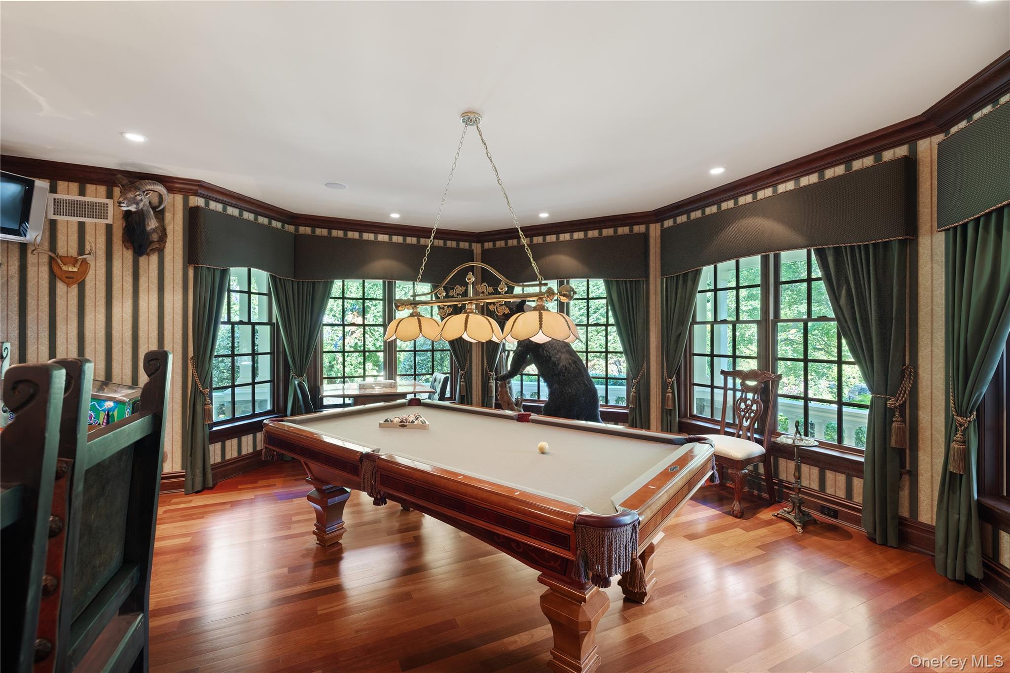 608 Shore Drive Property Photo 16