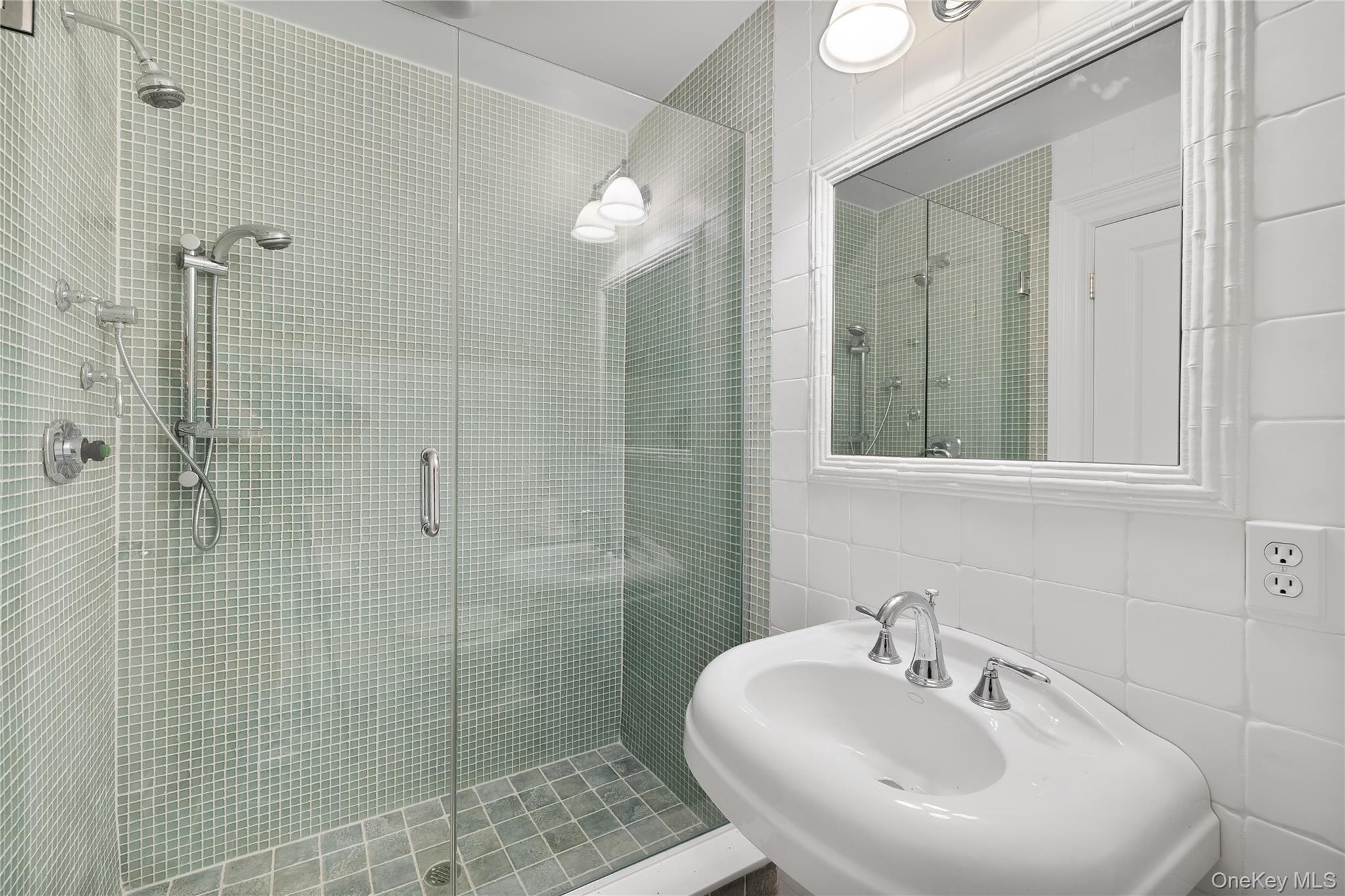608 Shore Drive Property Photo 36