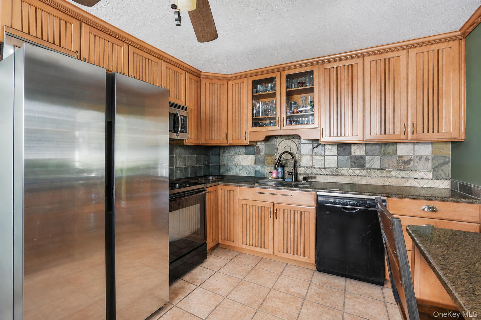 35 Lakeview Avenue Property Photo 2