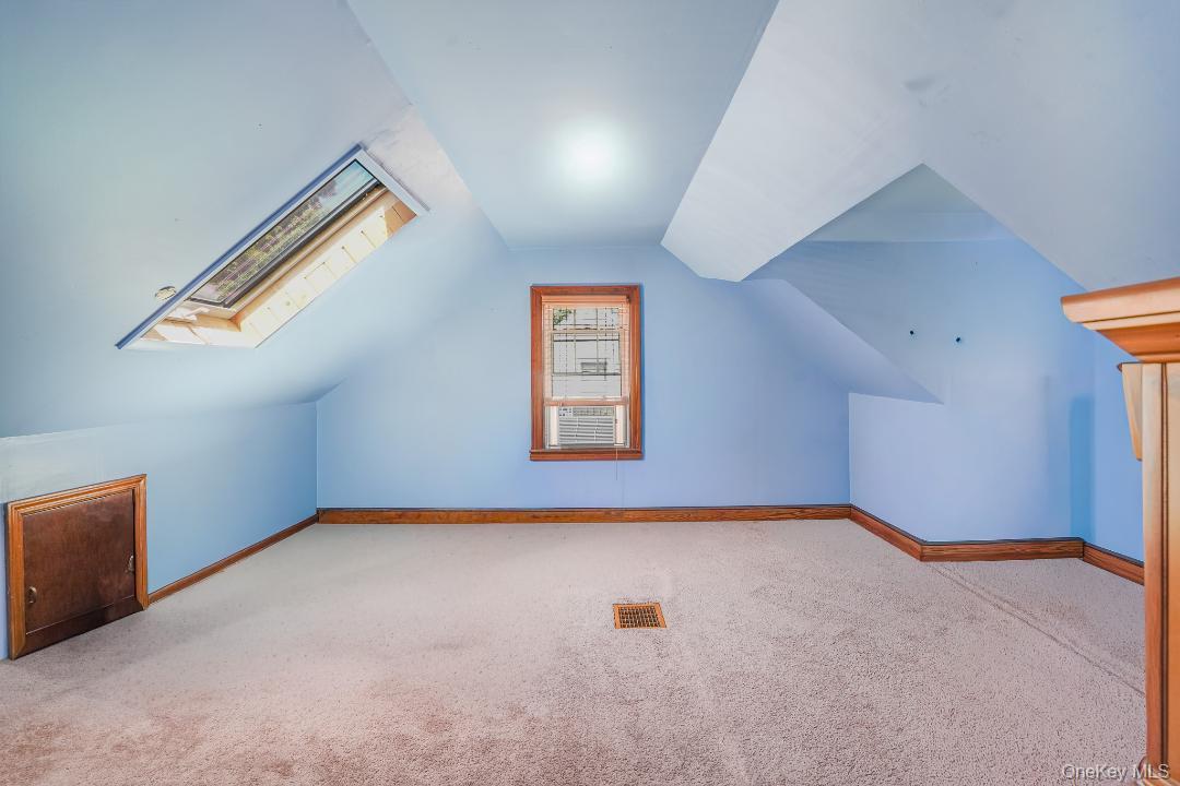35 Lakeview Avenue Property Photo 16