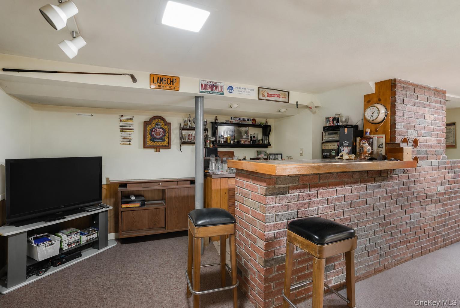 35 Lakeview Avenue Property Photo 17