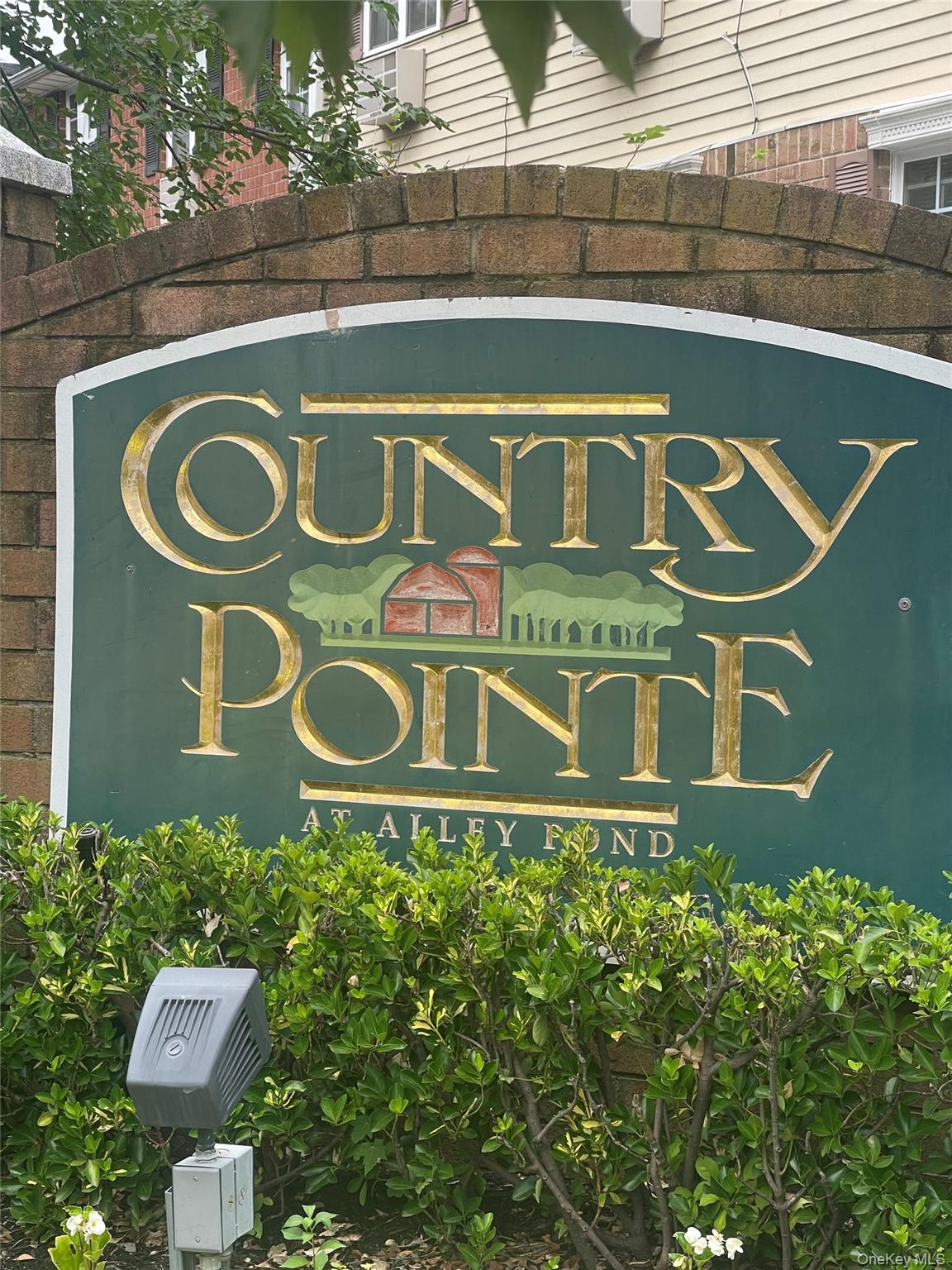 82-108 Country Pointe Circle Property Photo 7