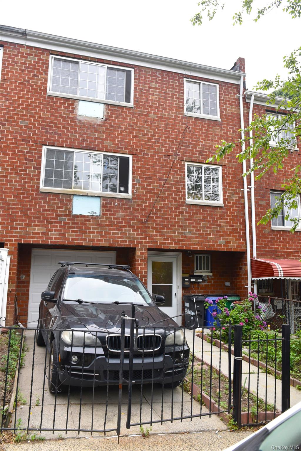3304 Wickham Avenue Property Photo 3