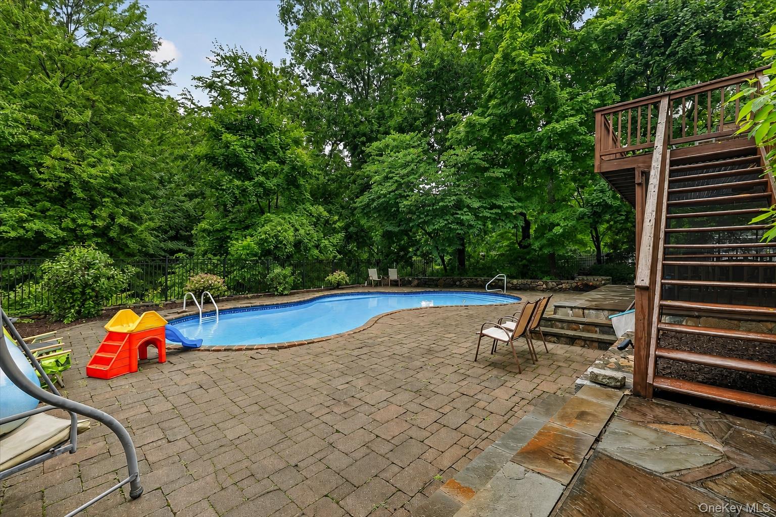 1 Stonefield Court Property Photo 37