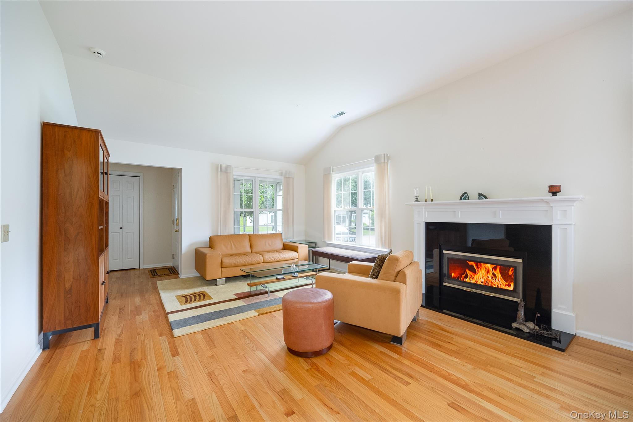 28 Tall Tree Lane Property Photo 4