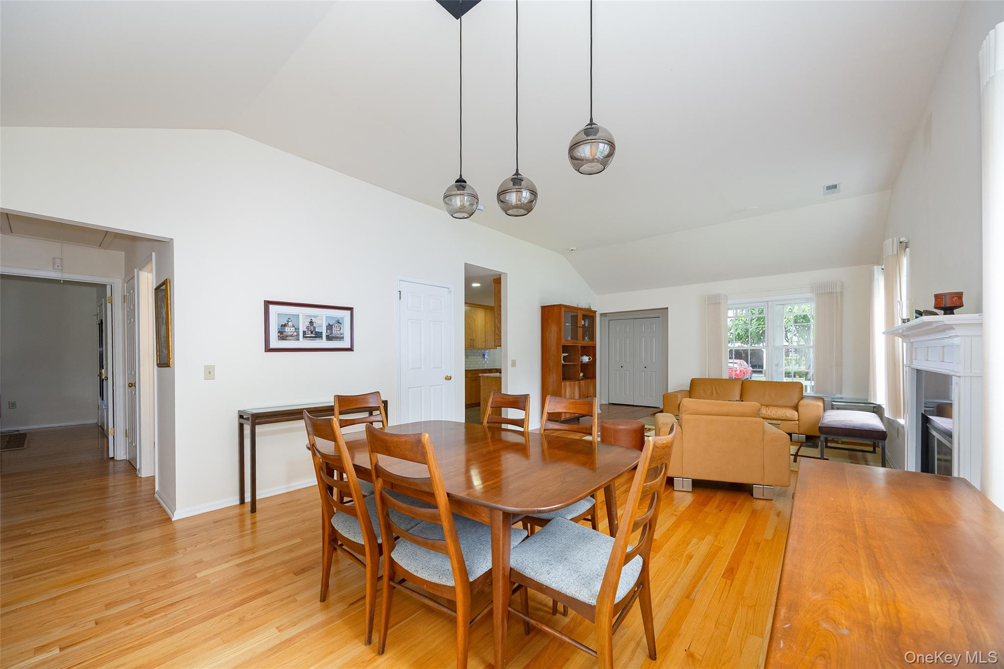 28 Tall Tree Lane Property Photo 7