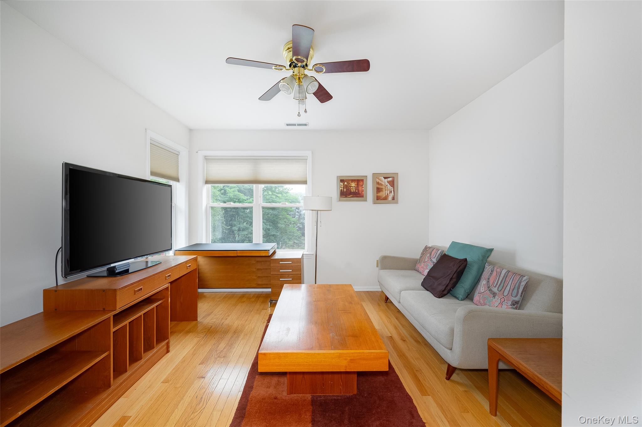 28 Tall Tree Lane Property Photo 10