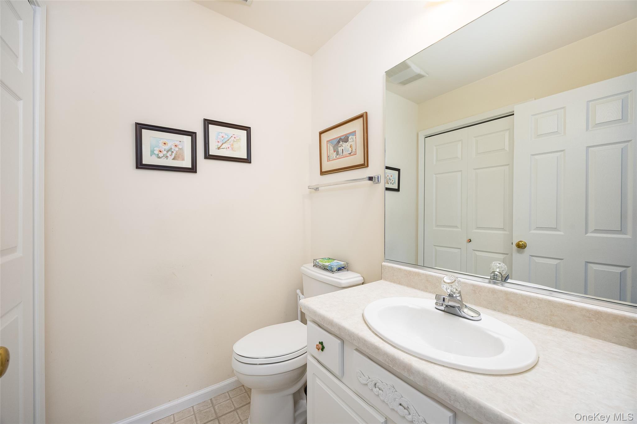 28 Tall Tree Lane Property Photo 11