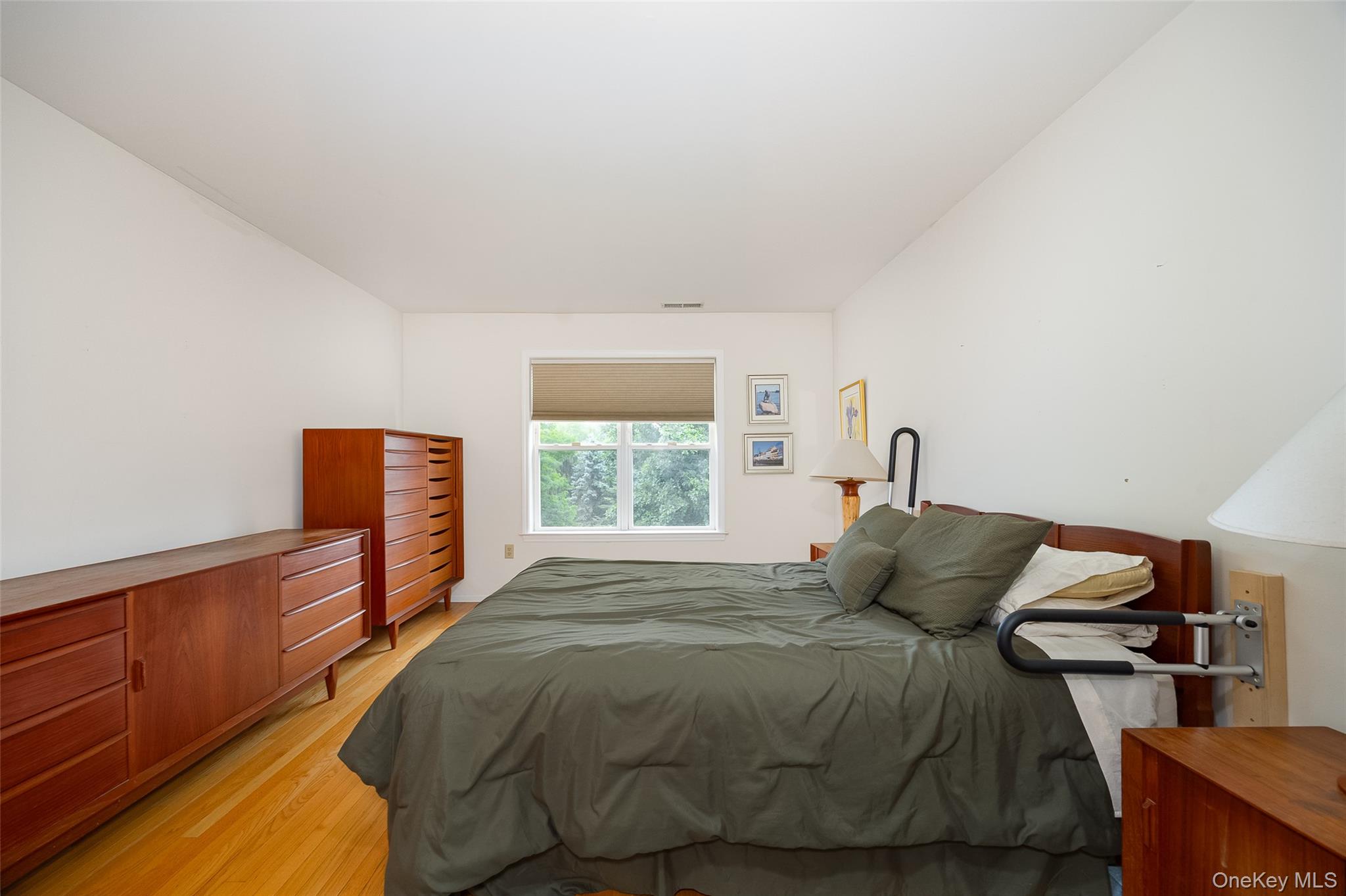 28 Tall Tree Lane Property Photo 12