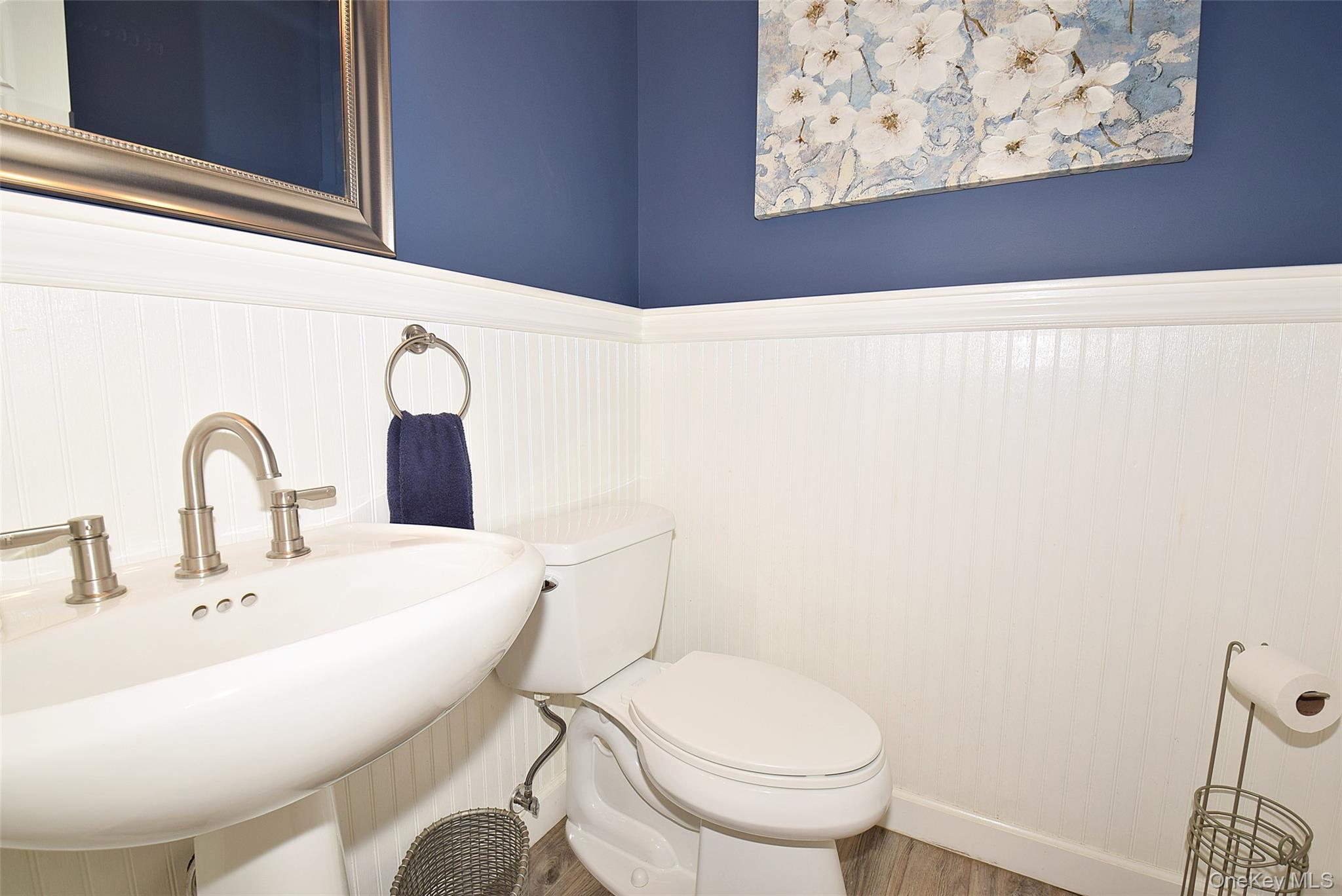 587 Johnson Avenue Property Photo 6