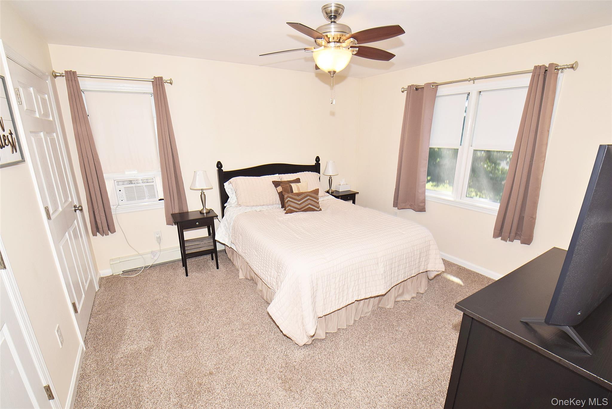 587 Johnson Avenue Property Photo 15