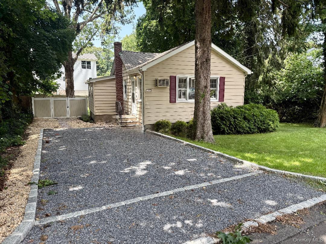 18 Kew Property Photo 3