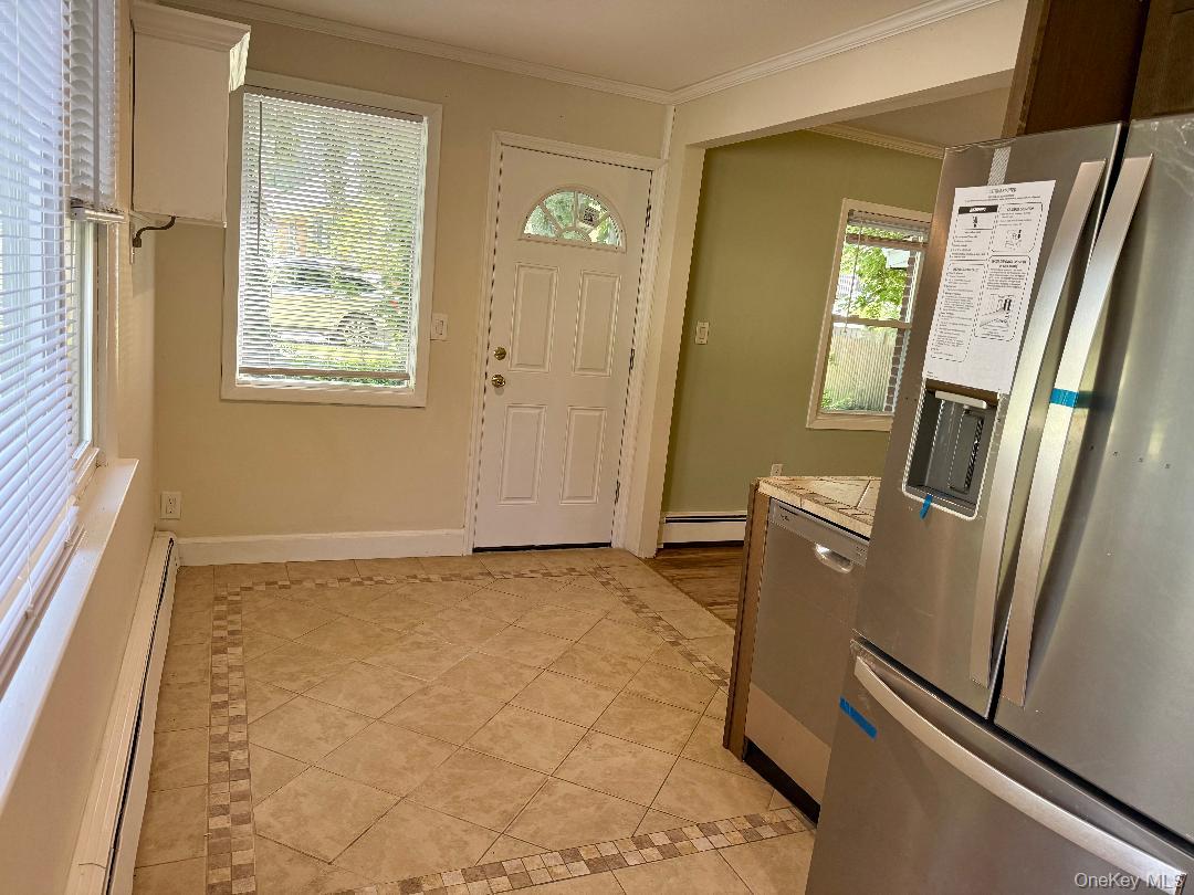 18 Kew Property Photo 6