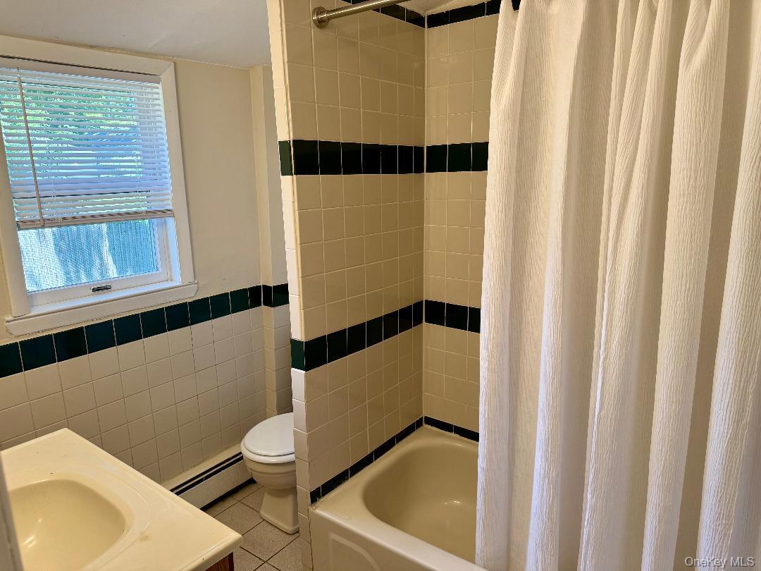 18 Kew Property Photo 11