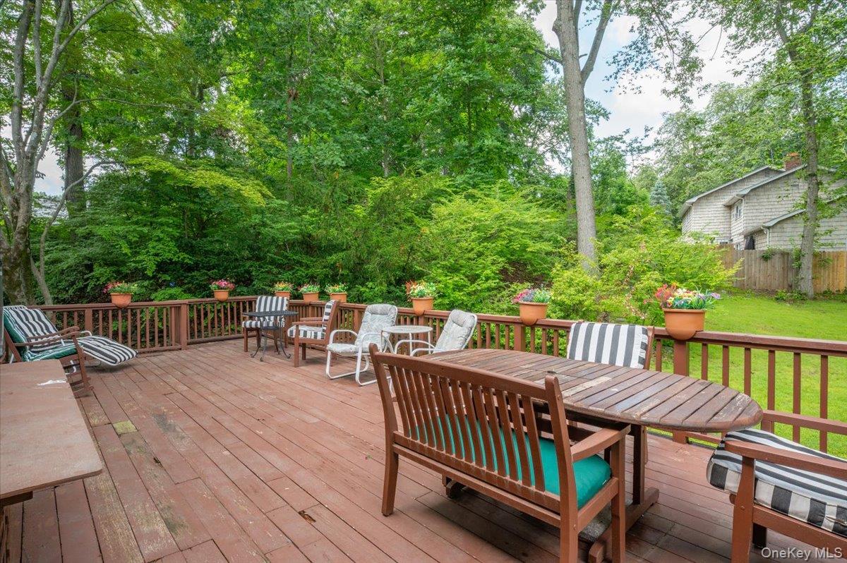27 Meadowlark Road Property Photo 6