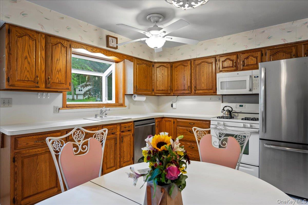 27 Meadowlark Road Property Photo 12