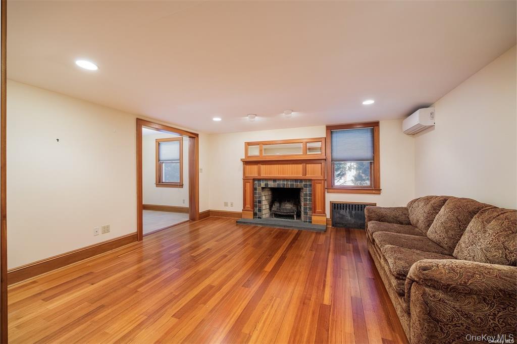 200 Lincoln Avenue Property Photo 2