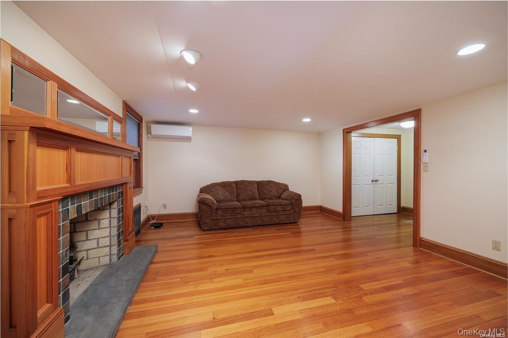 200 Lincoln Avenue Property Photo 3