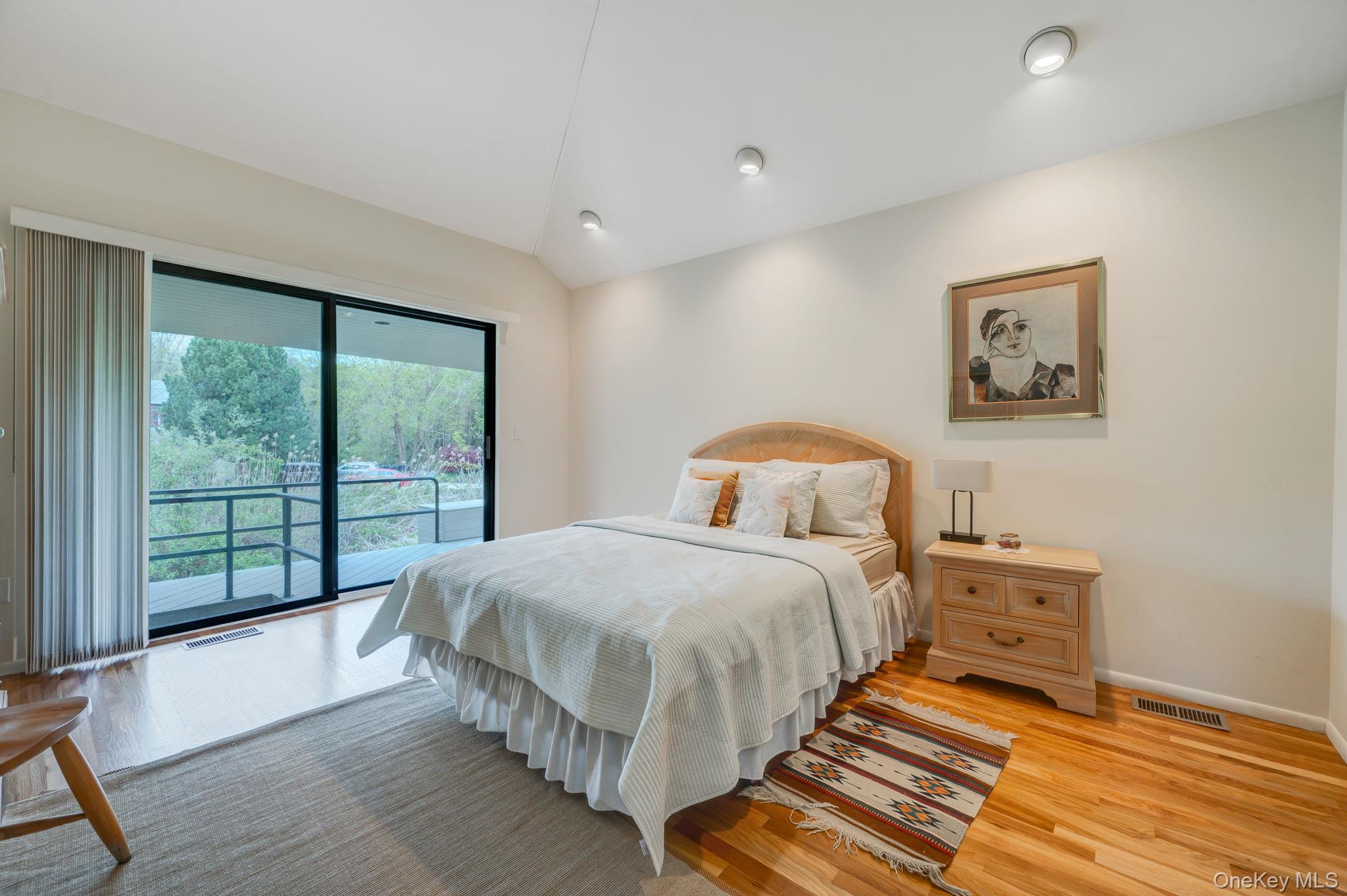 5 Kew Court Property Photo 33