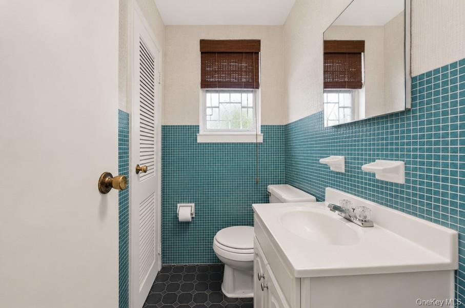 2508 E 64th Street Property Photo 31