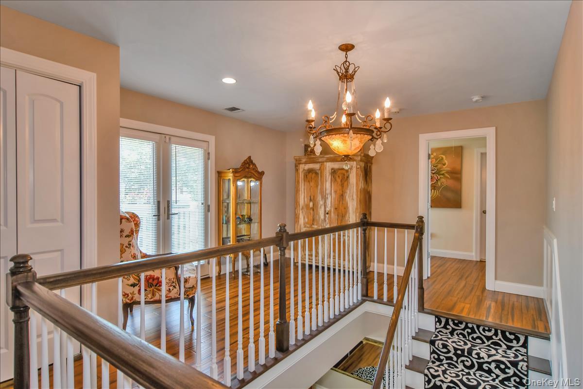 954 Glenridge Avenue Property Photo 12