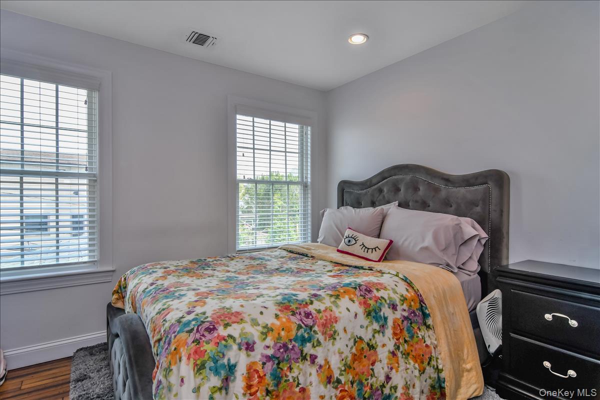 954 Glenridge Avenue Property Photo 16
