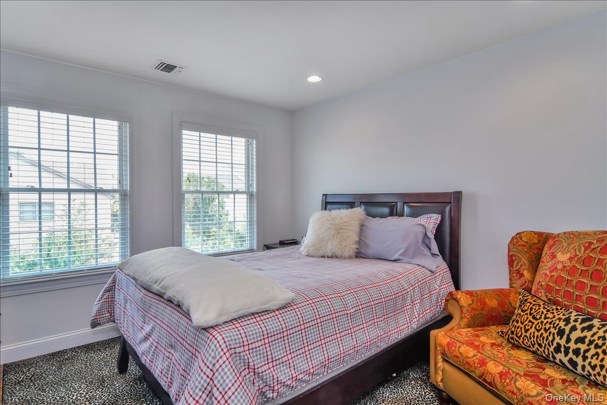 954 Glenridge Avenue Property Photo 17