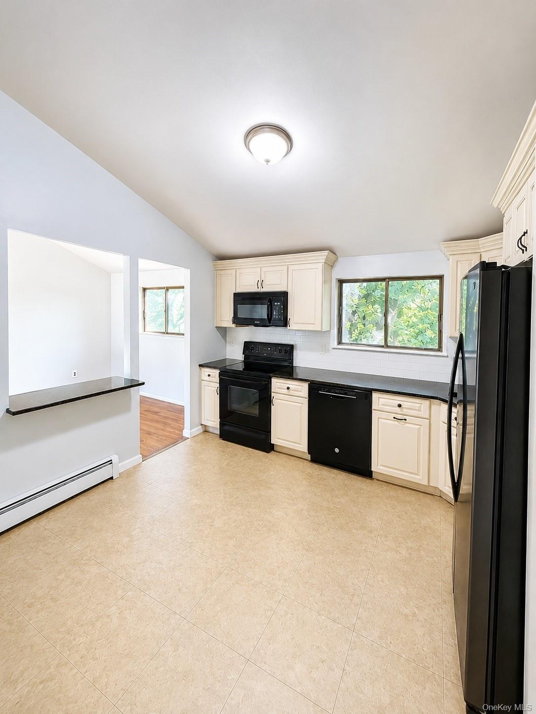 150 8th Avenue Property Photo 2