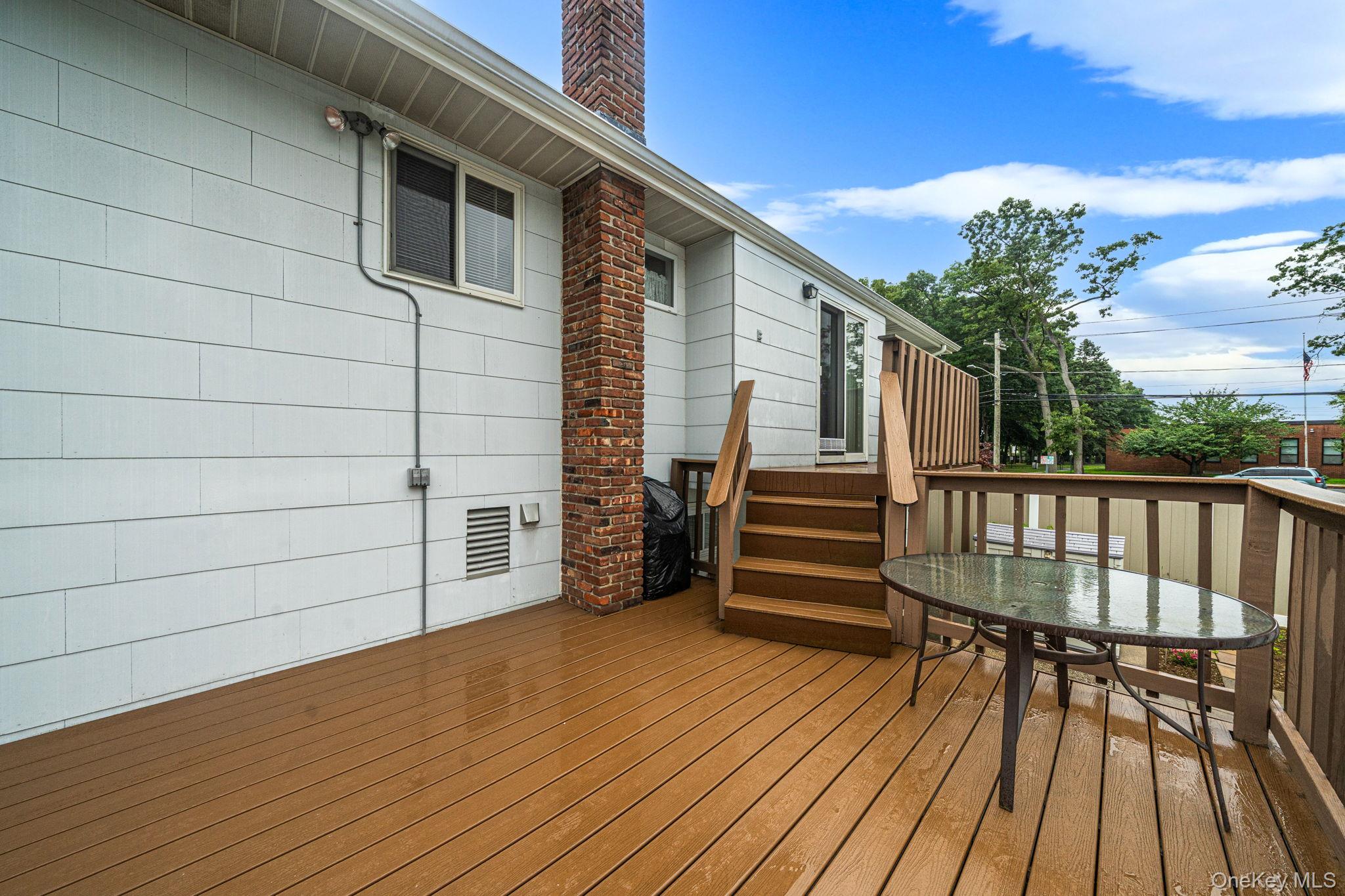 480 Fenimore Avenue Property Photo 9