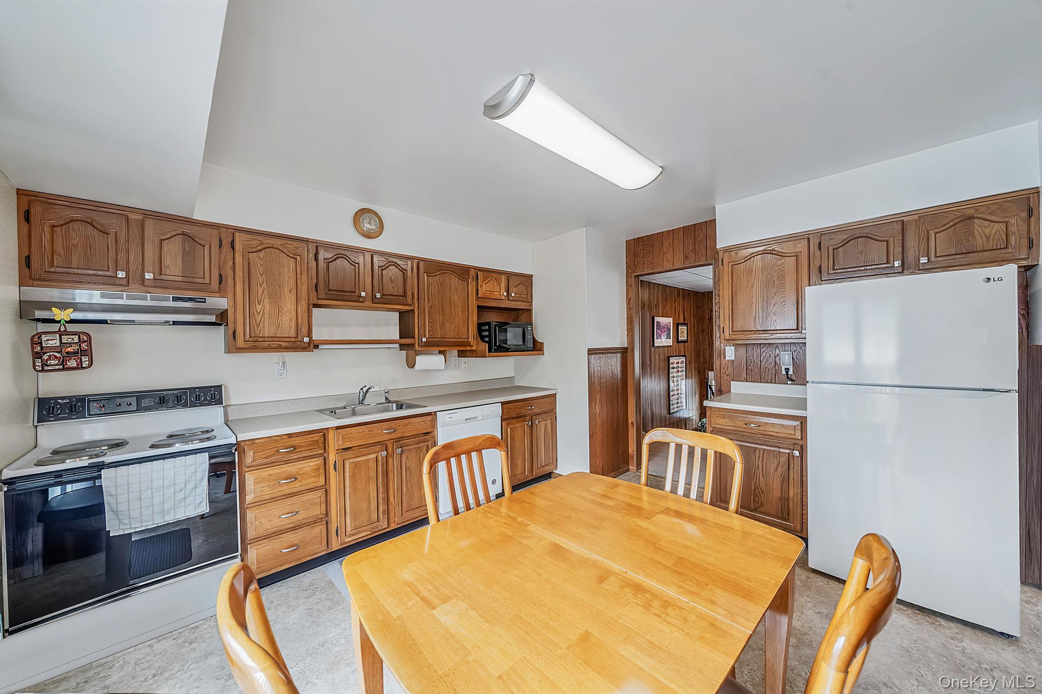 480 Fenimore Avenue Property Photo 18