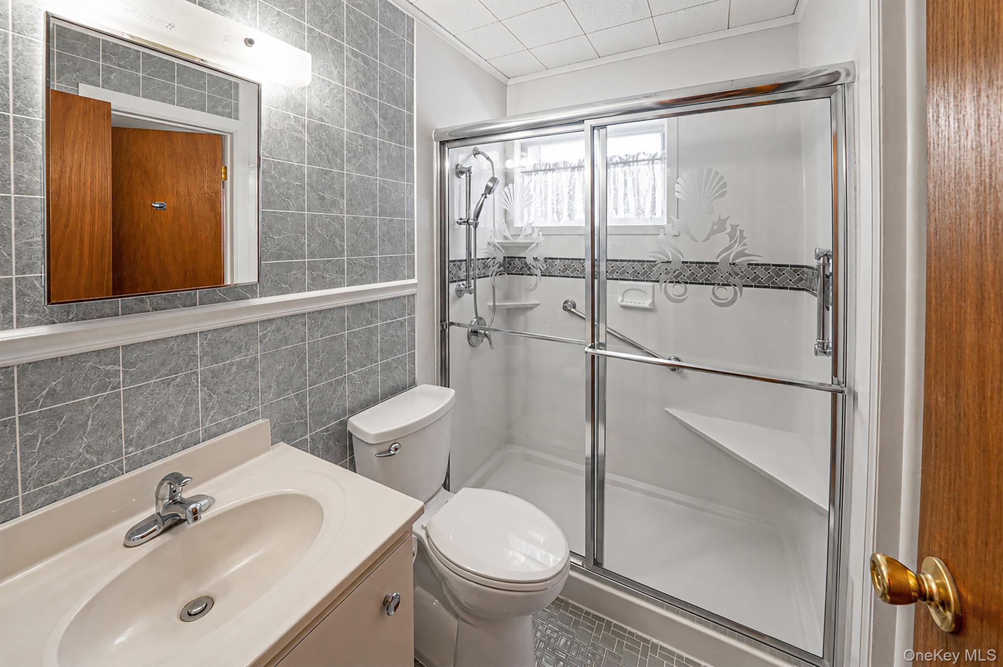 480 Fenimore Avenue Property Photo 20