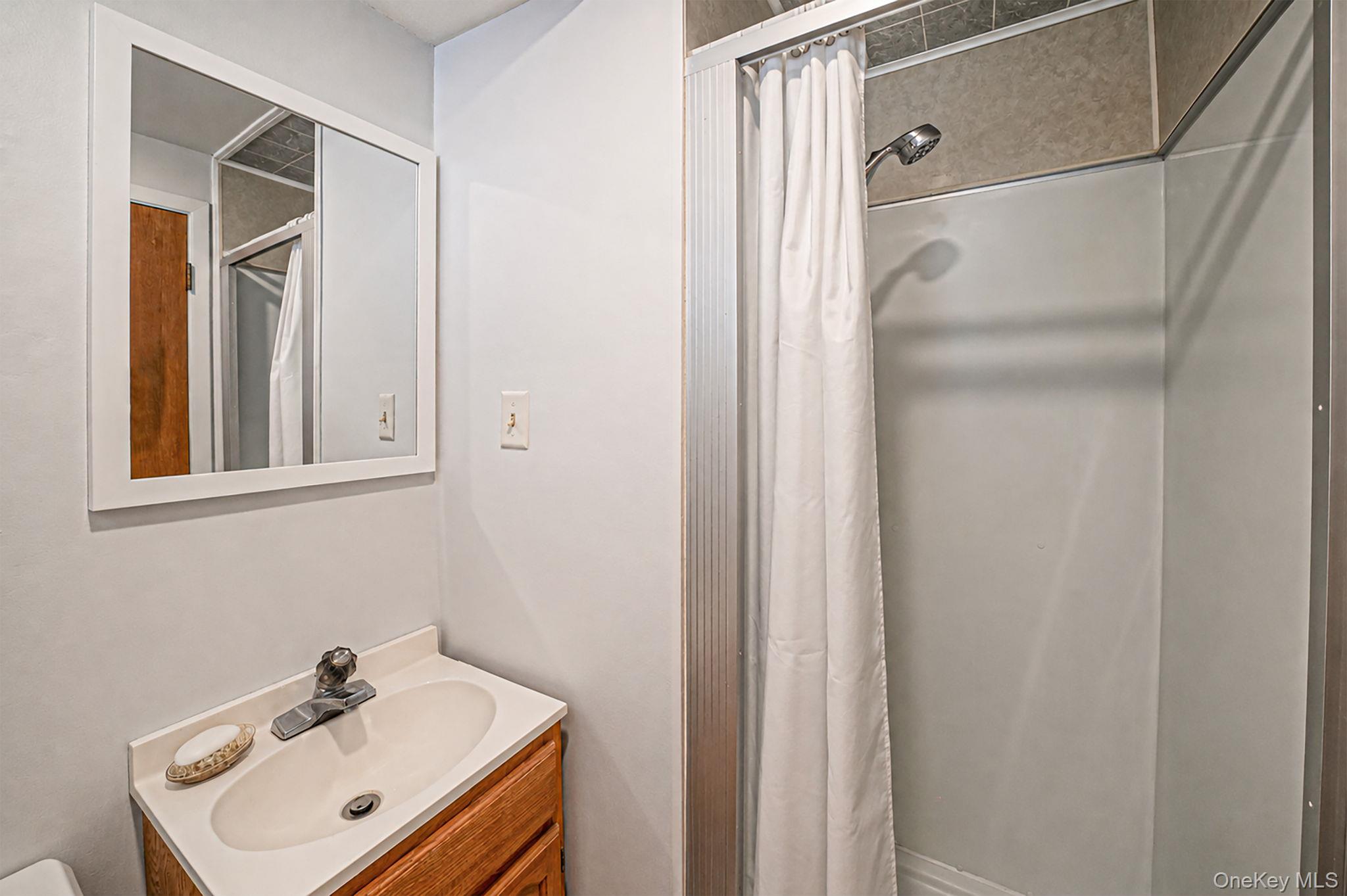 480 Fenimore Avenue Property Photo 28