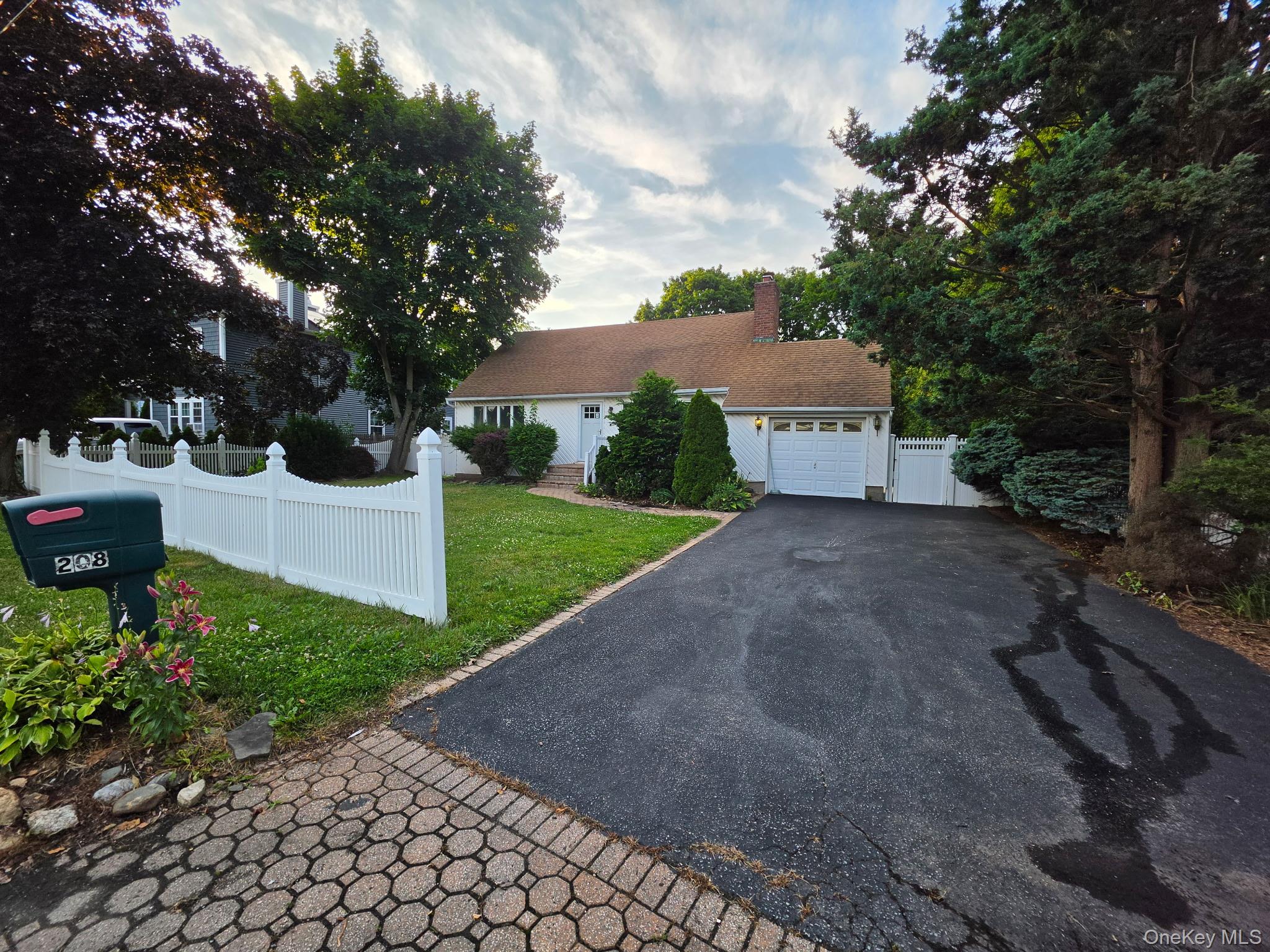 1029904 Property Photo 1