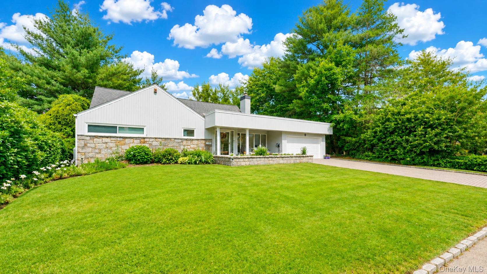 9 Arbor Road Property Photo 2