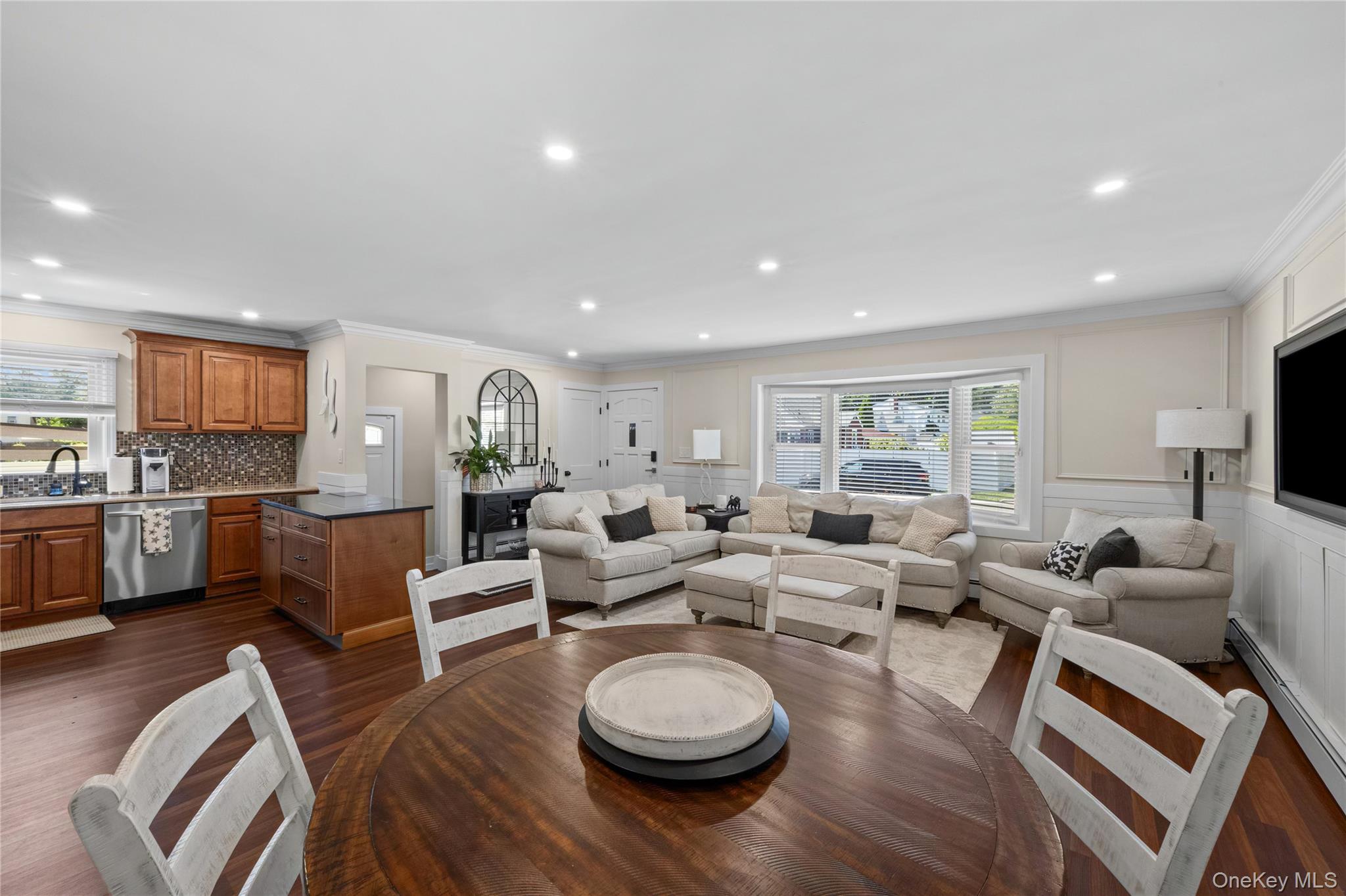 241 Houston Street Property Photo 15