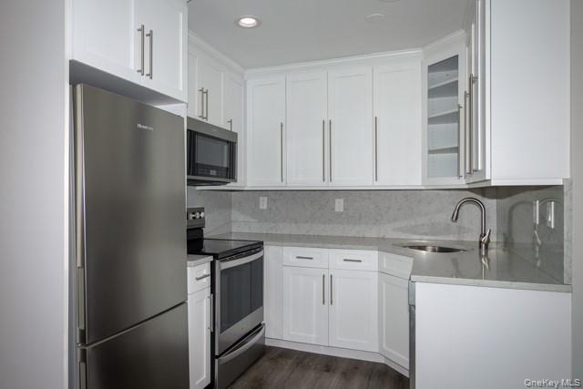 105 Lincoln Avenue 105-i Property Photo 3